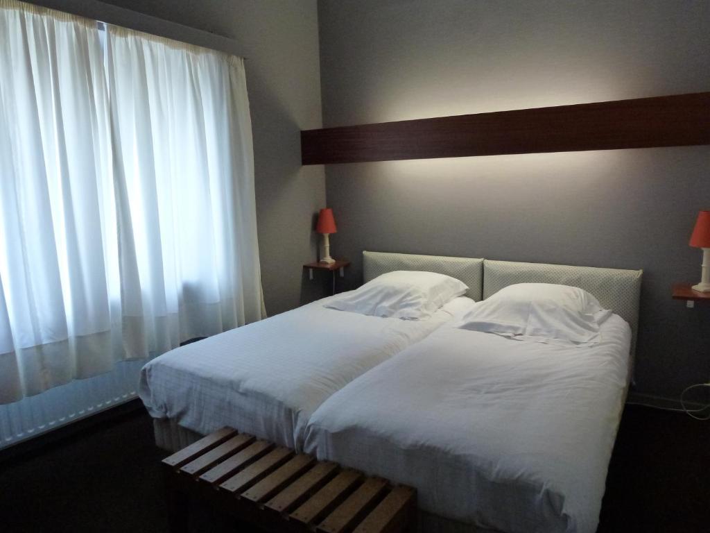 Hotel Le Martin Pecheur Fauvillers Room photo