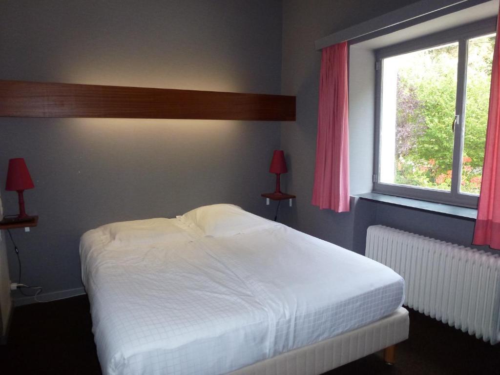 Hotel Le Martin Pecheur Fauvillers Room photo