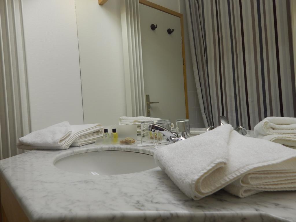 Hotel Le Martin Pecheur Fauvillers Room photo