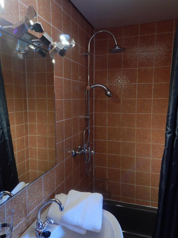 Hotel Le Martin Pecheur Fauvillers Room photo