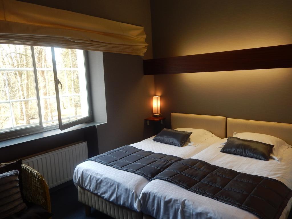 Hotel Le Martin Pecheur Fauvillers Room photo